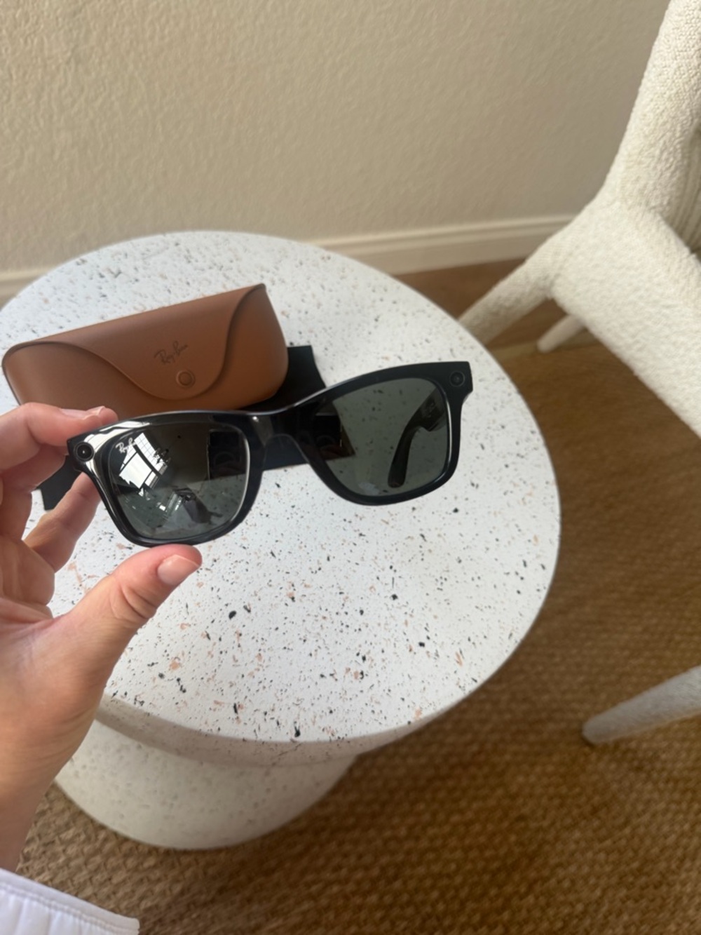 Ray-Ban Meta Black Wayfarer smart Sunglasses - Picture 4 of 7